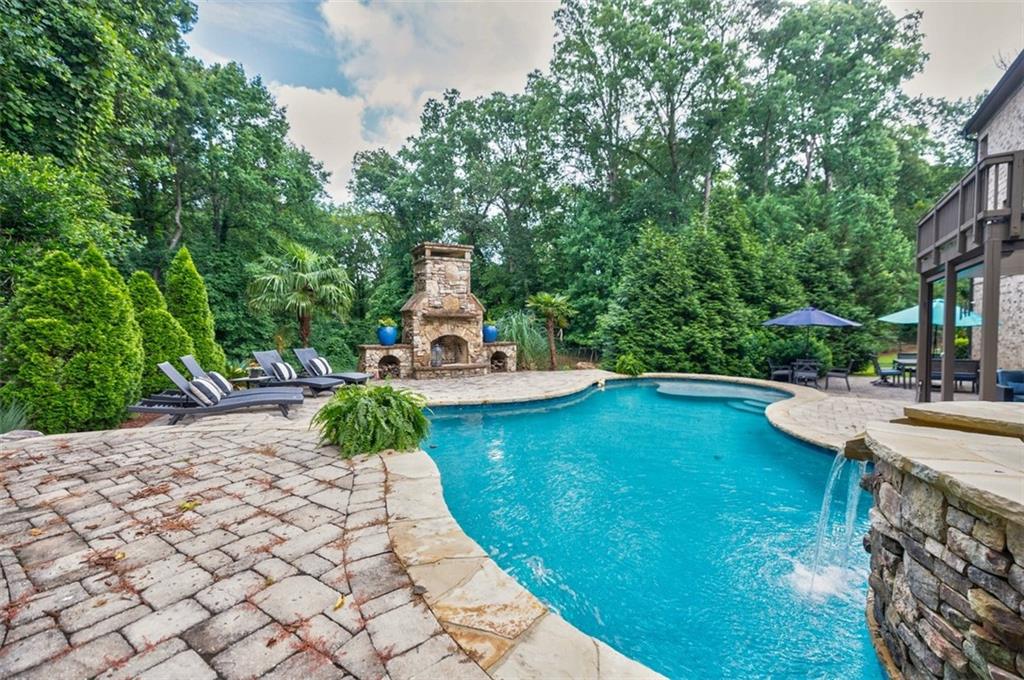 1822 Berkeley Oaks Lane NE