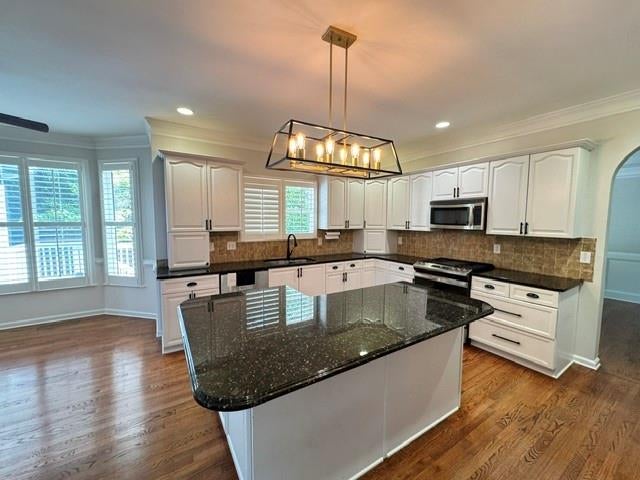 4157 Berkeley Landing NW
