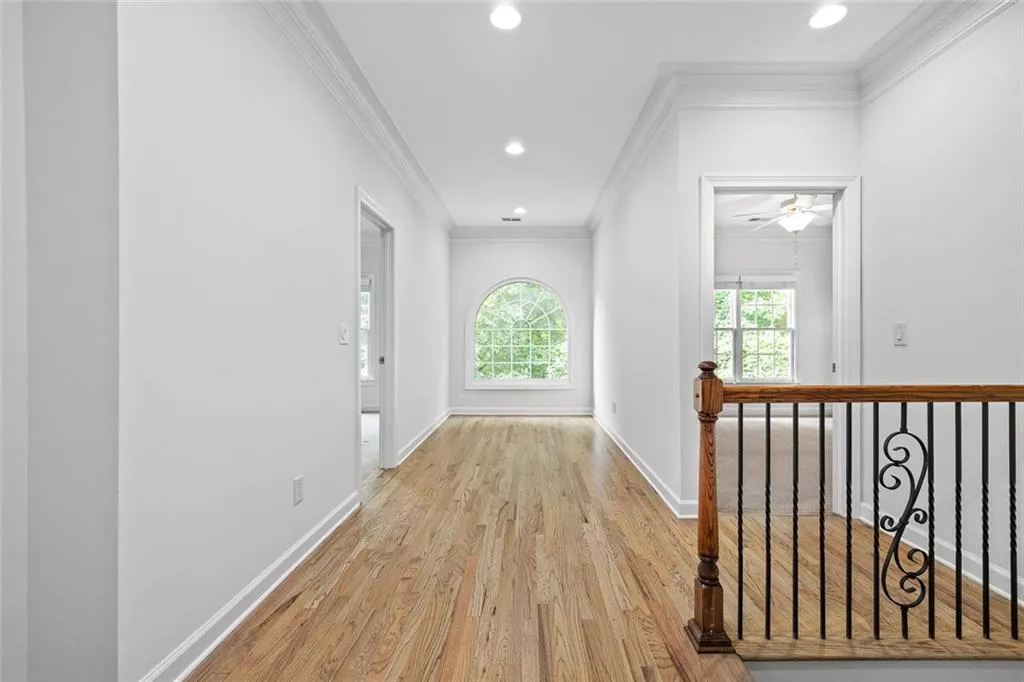 Sandy Springs, Georgia 30328, United States, 5 Bedrooms Bedrooms, ,6 BathroomsBathrooms,Residential,Pending,136063