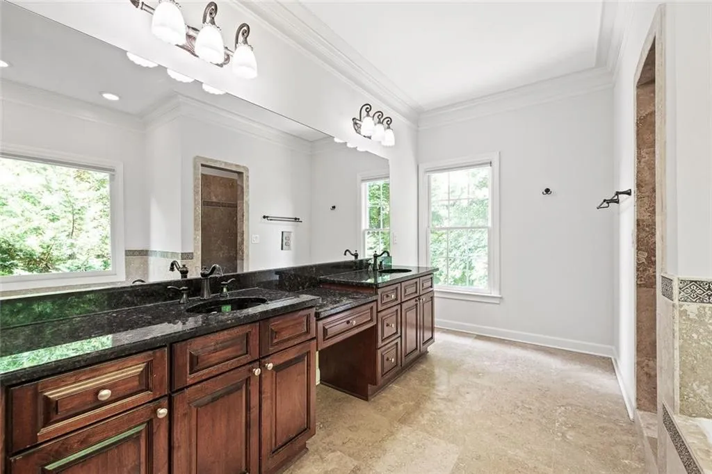 Sandy Springs, Georgia 30328, United States, 5 Bedrooms Bedrooms, ,6 BathroomsBathrooms,Residential,Pending,136063