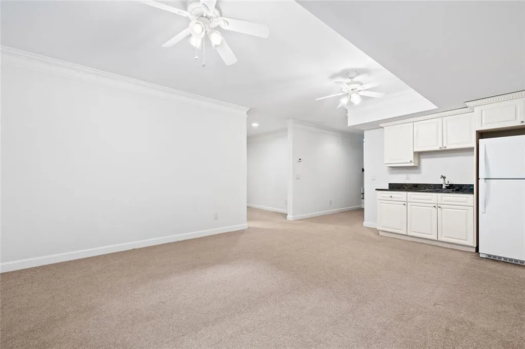 Sandy Springs, Georgia 30328, United States, 5 Bedrooms Bedrooms, ,6 BathroomsBathrooms,Residential,Pending,136063