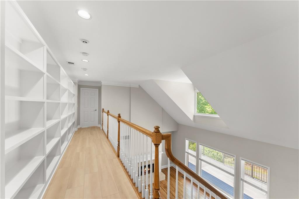 na- 9.99 acres - Residential