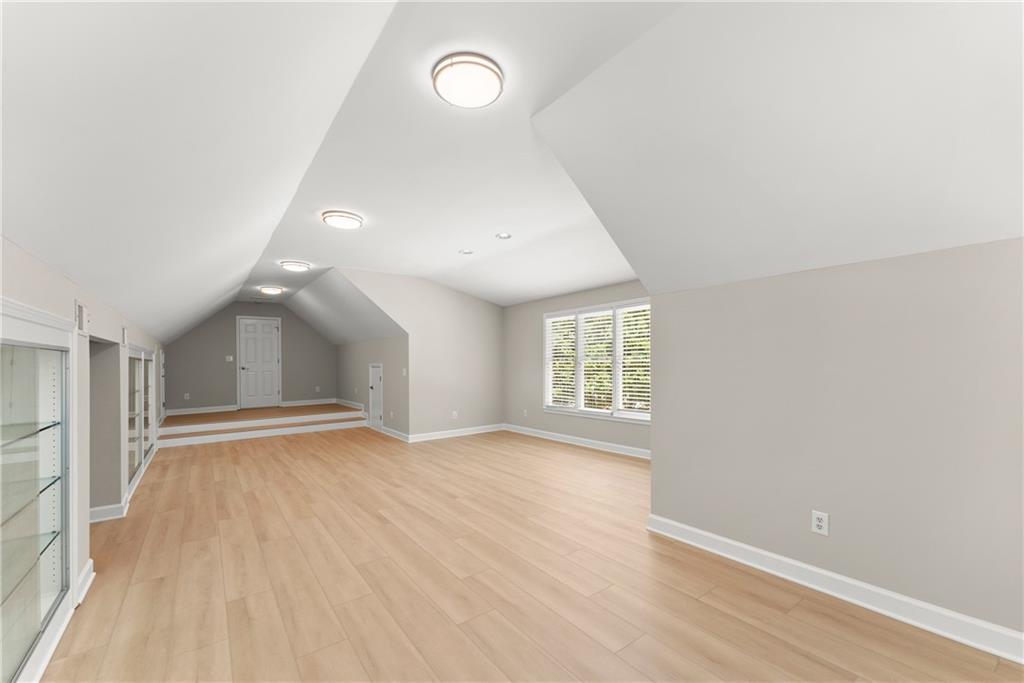 na- 9.99 acres - Residential