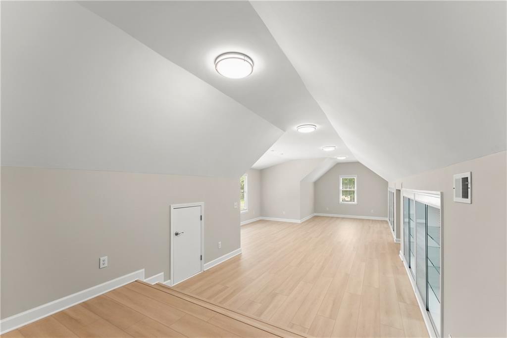 na- 9.99 acres - Residential