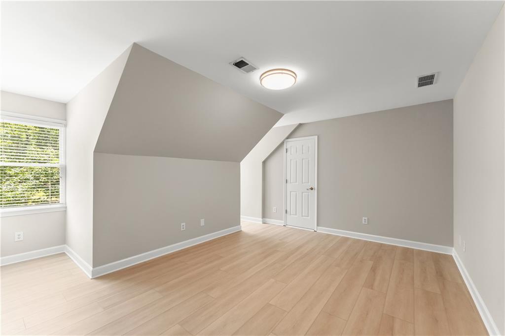 na- 9.99 acres - Residential
