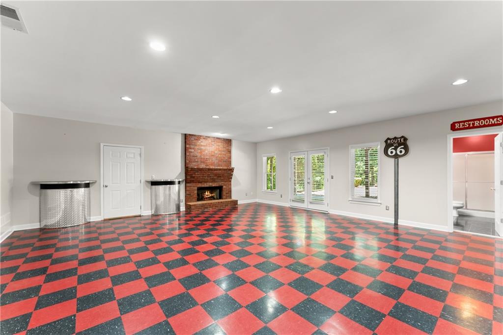 na- 9.99 acres - Residential
