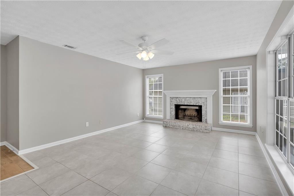 2061 Emerald Drive, Loganville, Georgia image 23
