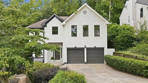 Homes For Sale - 3075 Park Chase<br/> Alpharetta, GA 30022