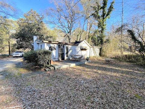 A home in Fairburn