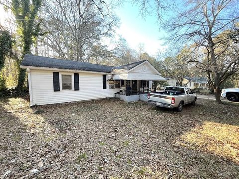 A home in Fairburn