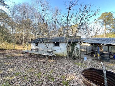 A home in Fairburn