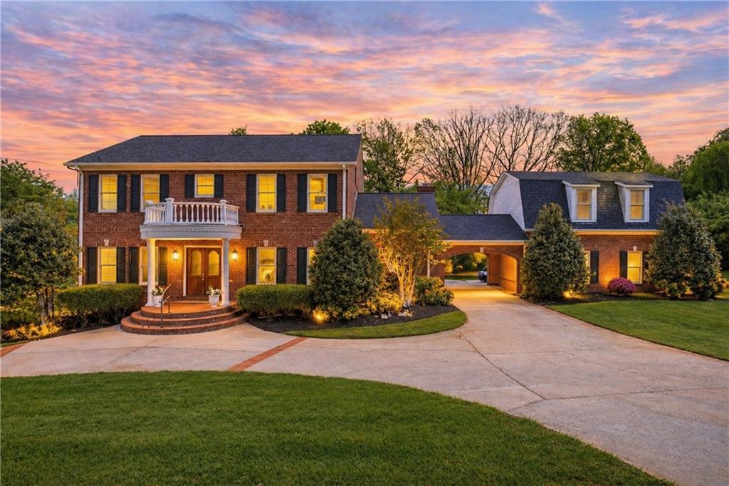 242 Cloudland Rd
