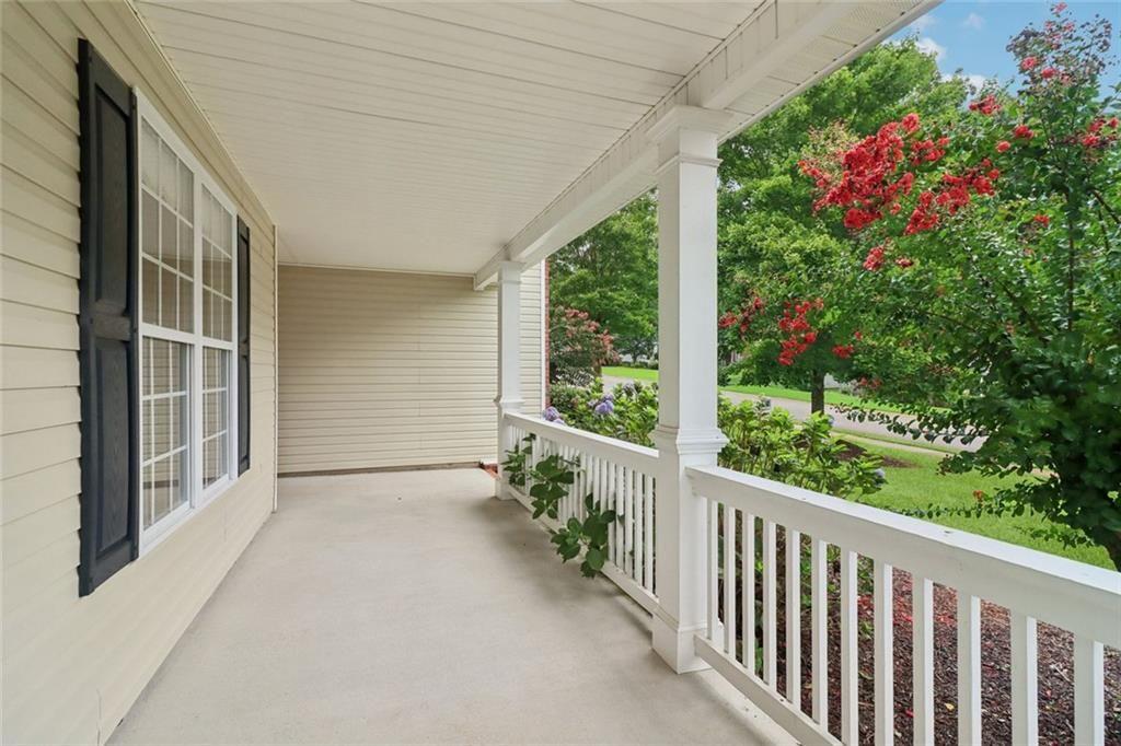 340 Thornhill Circle