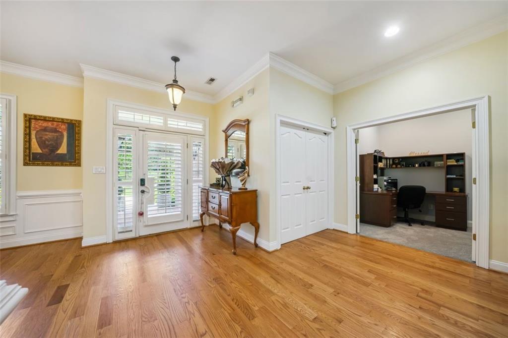 84 NW Gloster Road NW