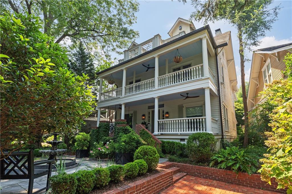 213 Westminster Drive NE