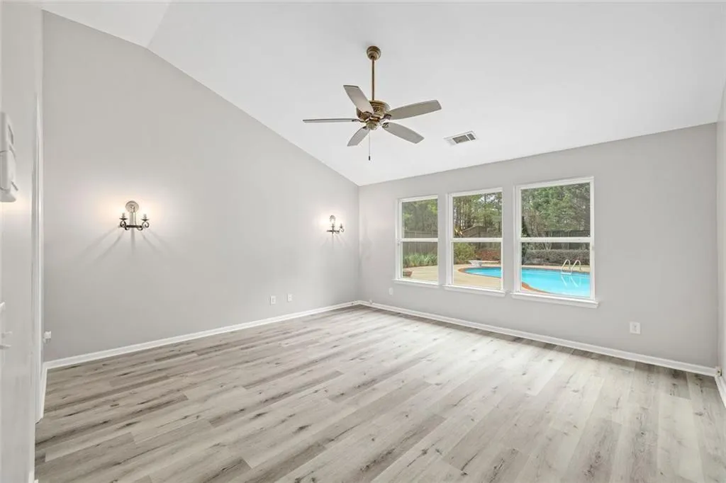 Braselton, Georgia 30517, United States, 4 Bedrooms Bedrooms, ,3 BathroomsBathrooms,Residential,Coming Soon,229061