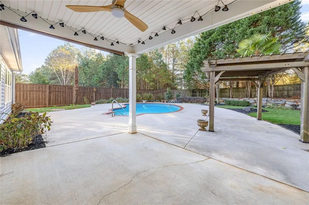 Braselton, Georgia 30517, United States, 4 Bedrooms Bedrooms, ,3 BathroomsBathrooms,Residential,Coming Soon,229061