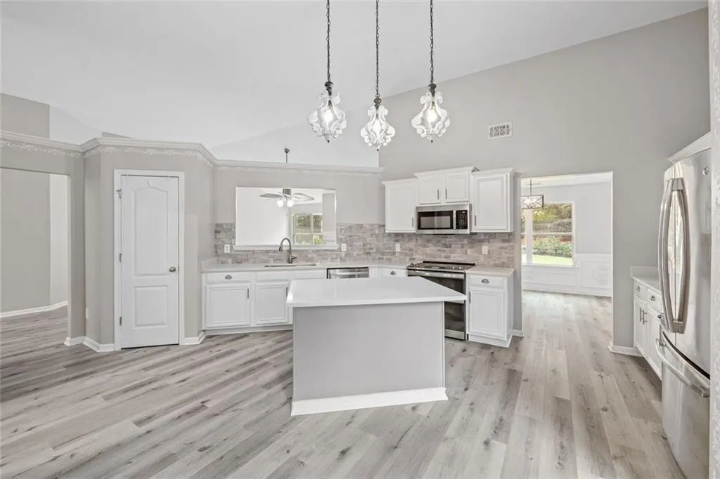 Braselton, Georgia 30517, United States, 4 Bedrooms Bedrooms, ,3 BathroomsBathrooms,Residential,Coming Soon,229061