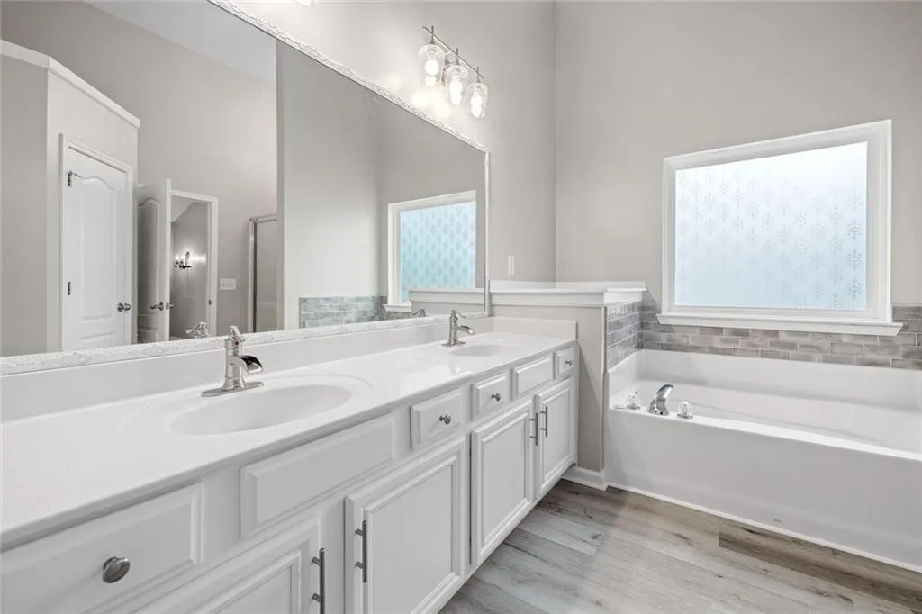 Braselton, Georgia 30517, United States, 4 Bedrooms Bedrooms, ,3 BathroomsBathrooms,Residential,Coming Soon,229061