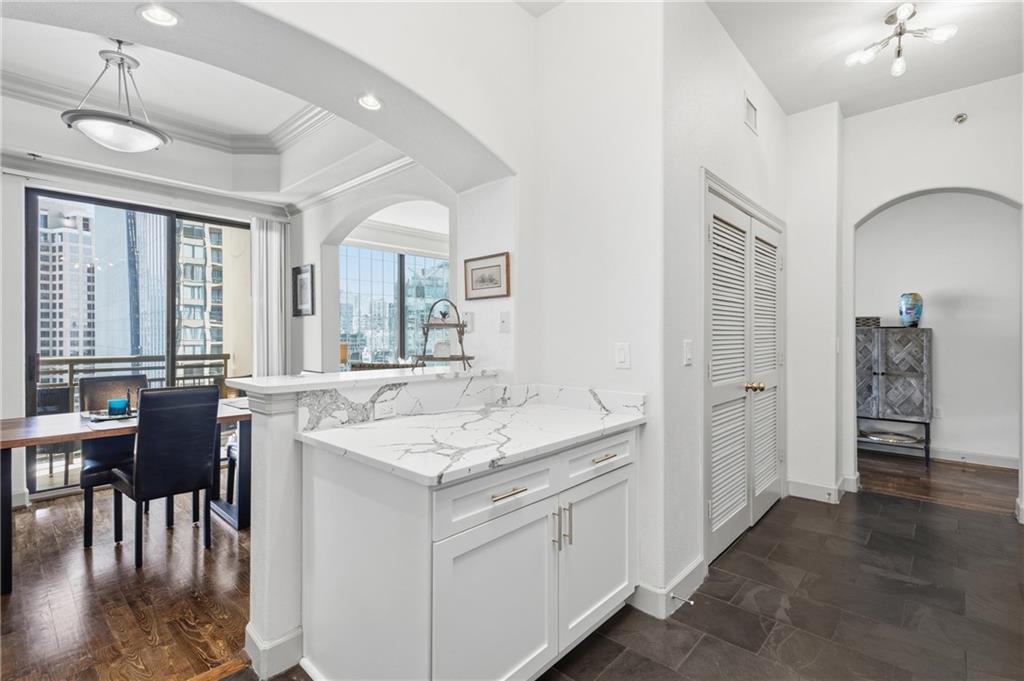 3445 Stratford Road NE 2104