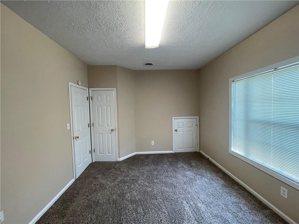 EAGLE GLEN - Residential