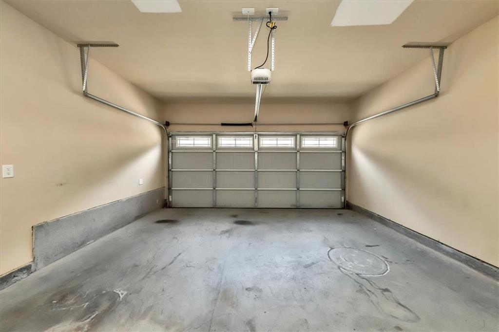 TOWNVIEW - Residential Lease