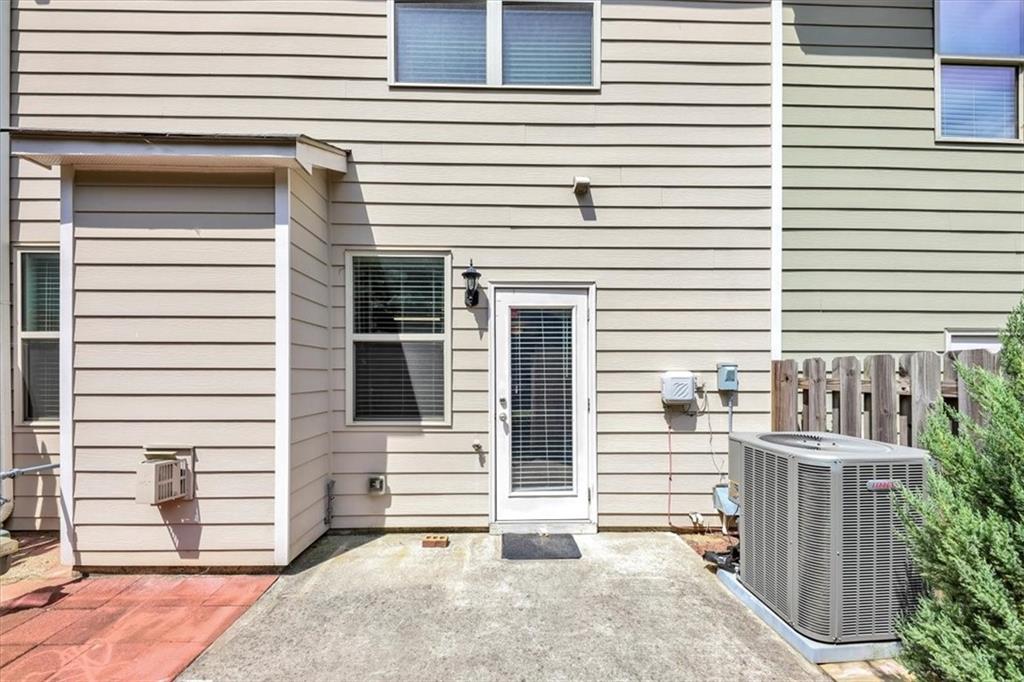 TOWNVIEW - Residential Lease