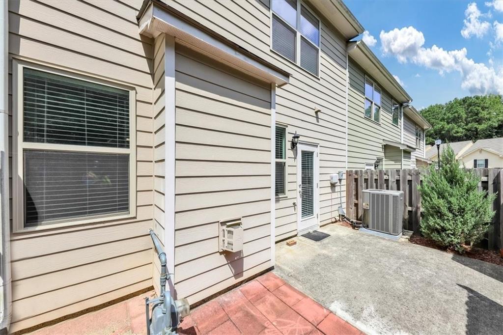 TOWNVIEW - Residential Lease