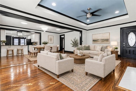 Homes For Sale - 1594 Beecher Street<br/> Atlanta, GA 30310