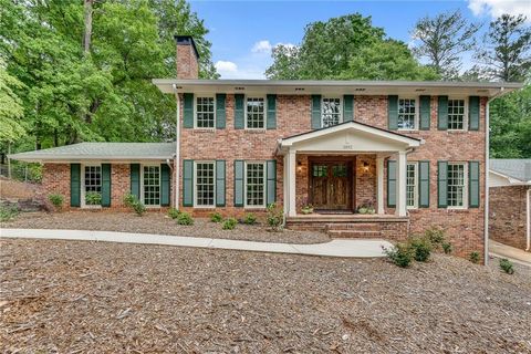 2592 River Oak Drive Decatur GA 30033