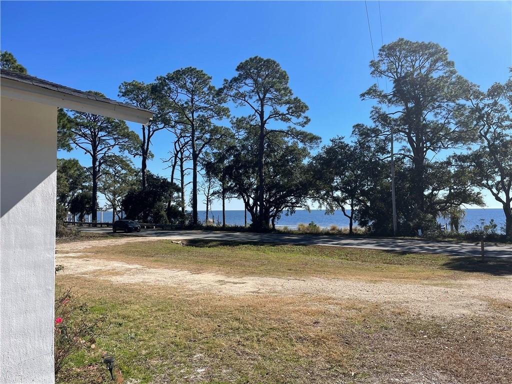 3077 Hwy 98 East
