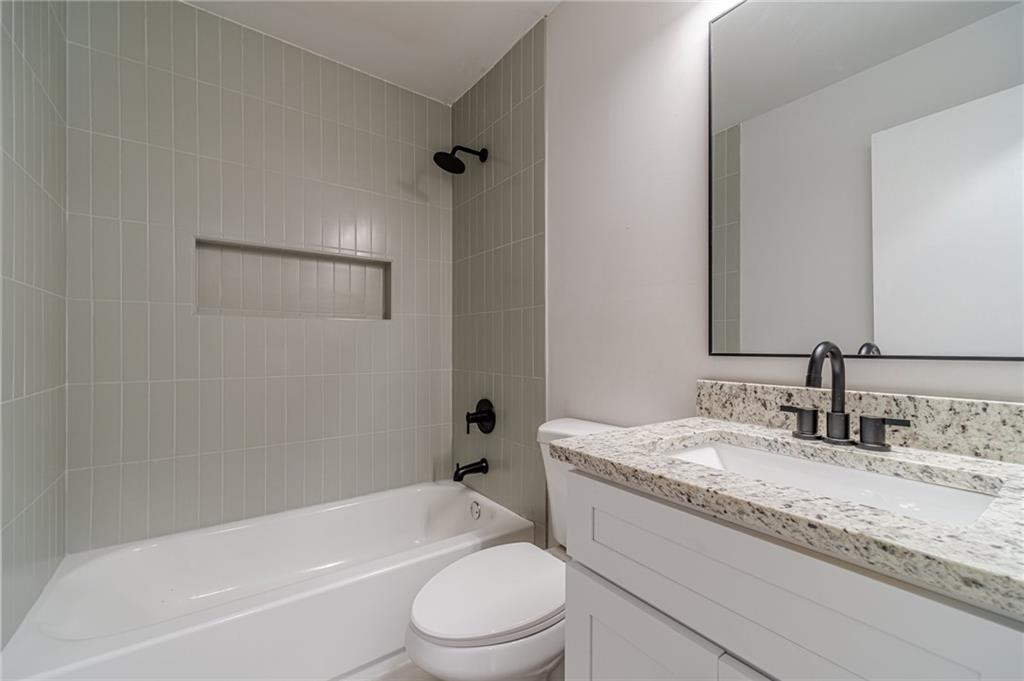 3404 Broxton Mill Way, Snellville, Georgia image 20