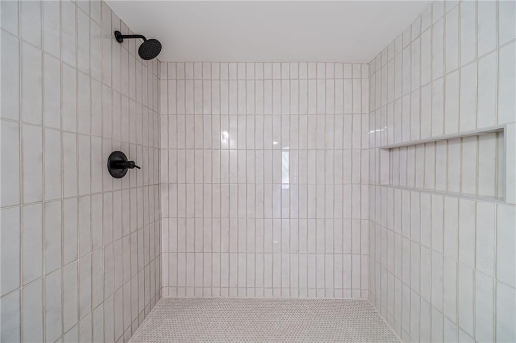3404 Broxton Mill Way, Snellville, Georgia image 35