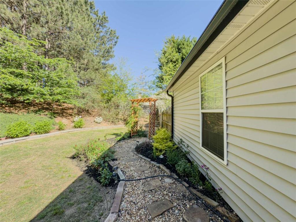 522 Plantation Creek Drive, Loganville, Georgia image 40