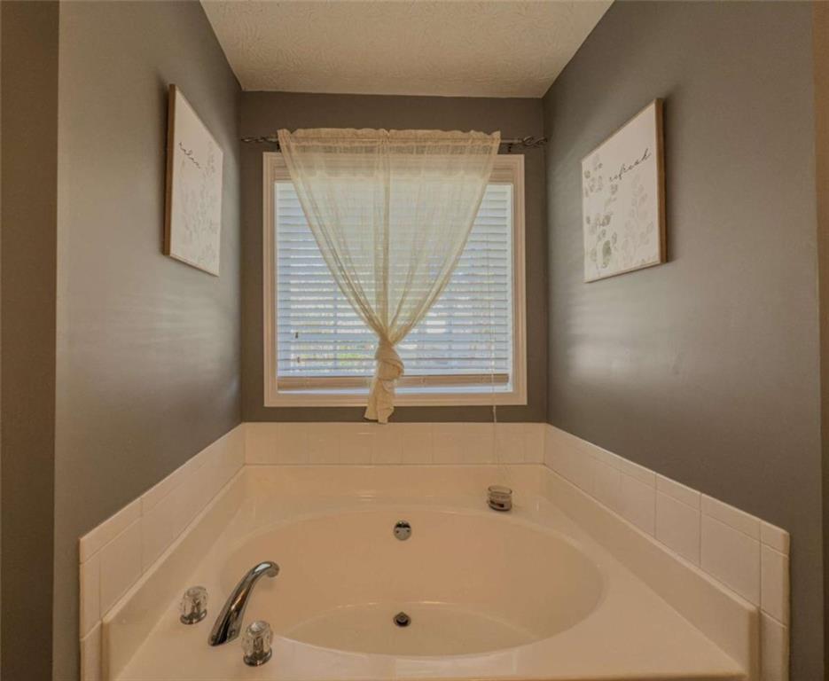 522 Plantation Creek Drive, Loganville, Georgia image 22