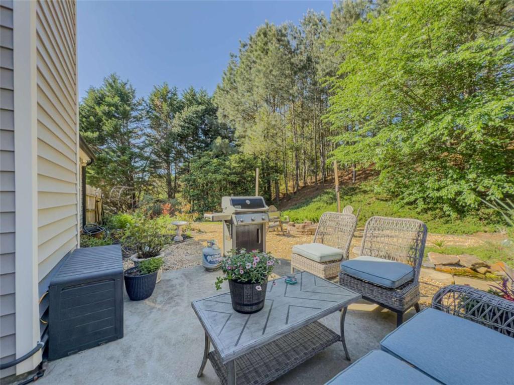 522 Plantation Creek Drive, Loganville, Georgia image 35