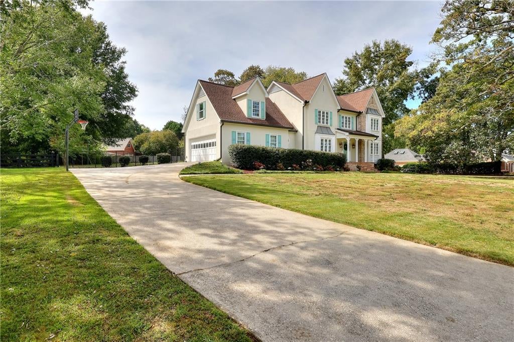 1321 Lakeshore Drive