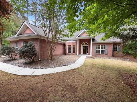 Homes For Sale - 125 Farr Lake Drive<br/> Fayette County, Tyrone, GA 30290