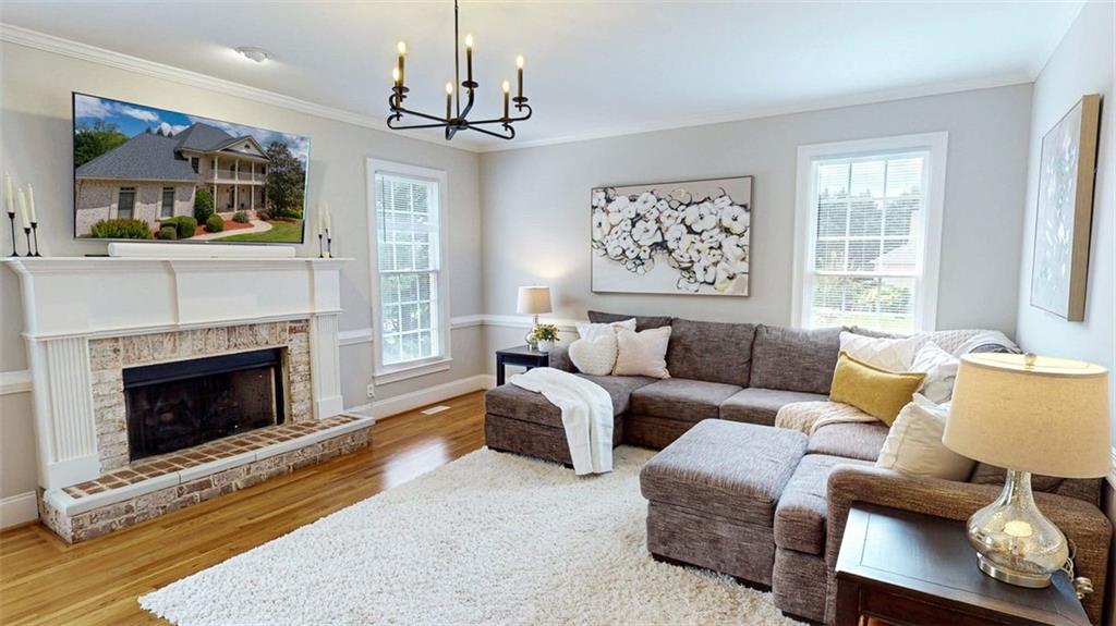 200 N Willow Court, Alpharetta, Georgia image 13