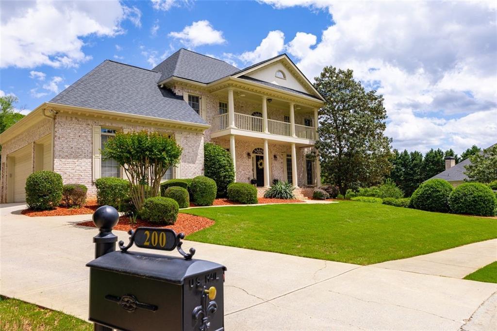 200 N Willow Court