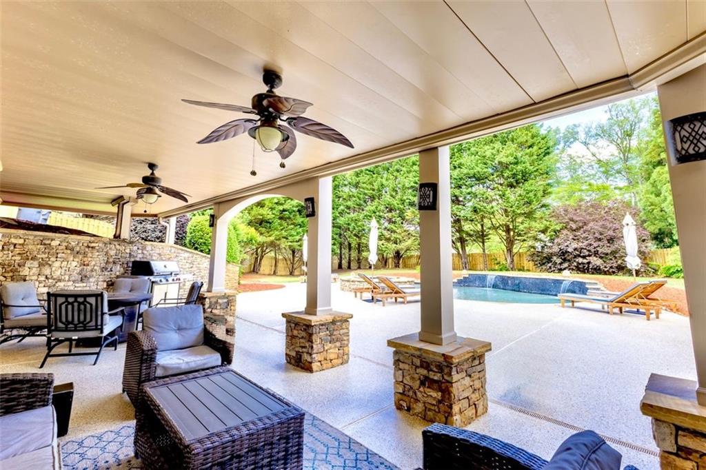 200 N Willow Court, Alpharetta, Georgia image 48