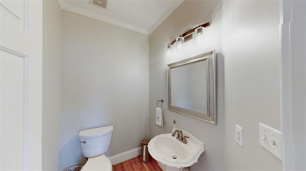 200 N Willow Court, Alpharetta, Georgia image 14