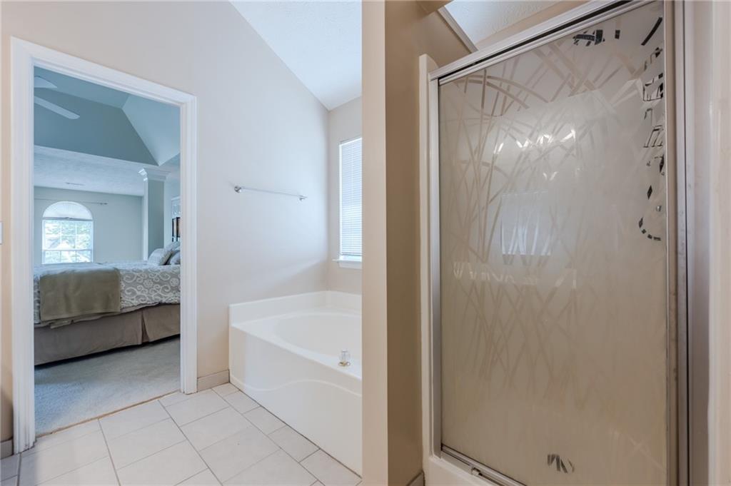 1130 Laurel Cove Drive, Snellville, Georgia image 32