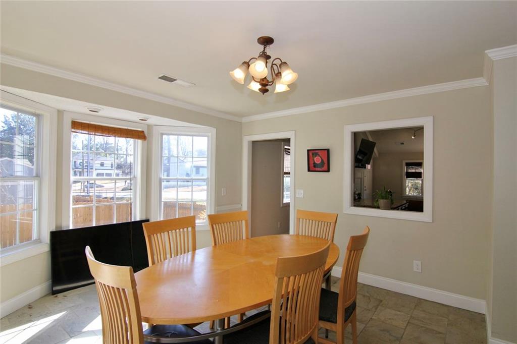 2565 Camille Drive NE