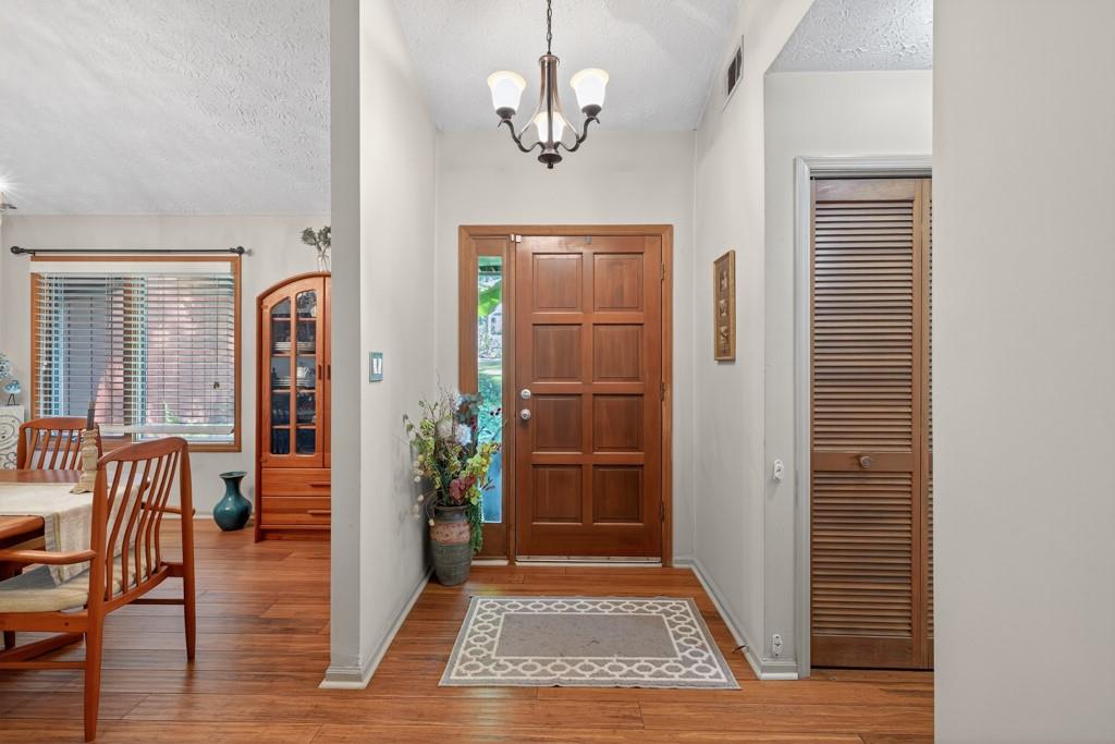 686 Hillwood Court