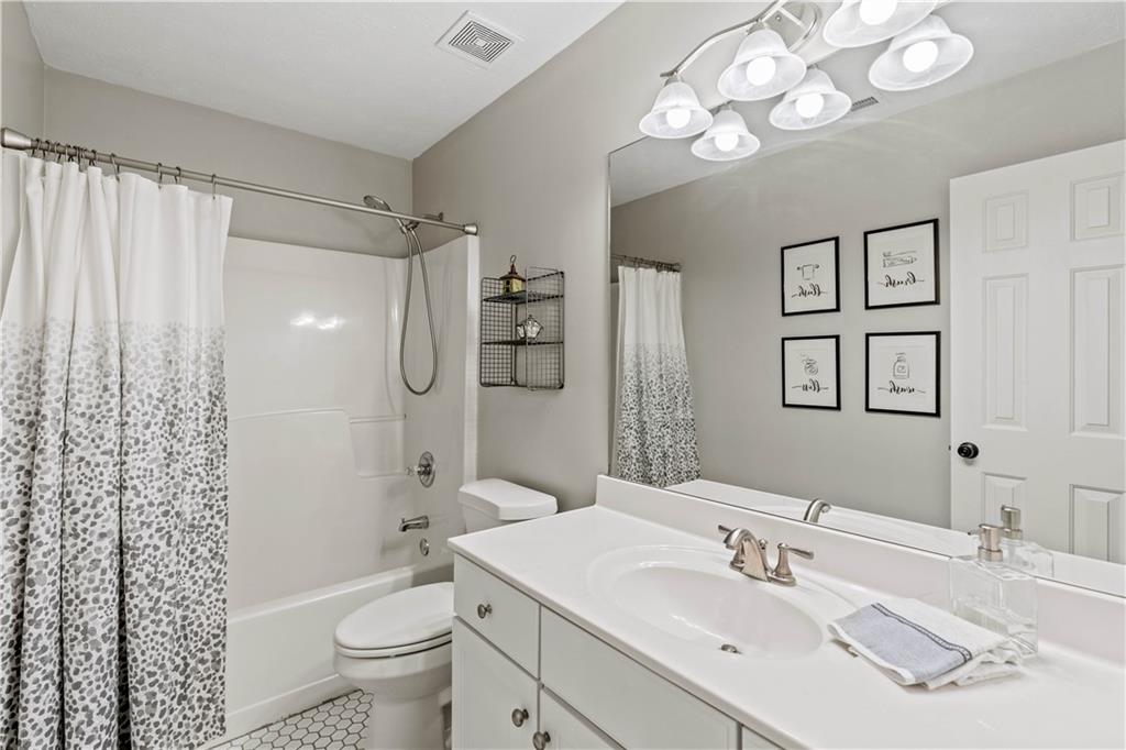 7095 Valley Landing Court, Cumming, Georgia image 34