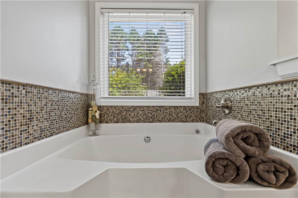 7095 Valley Landing Court, Cumming, Georgia image 30