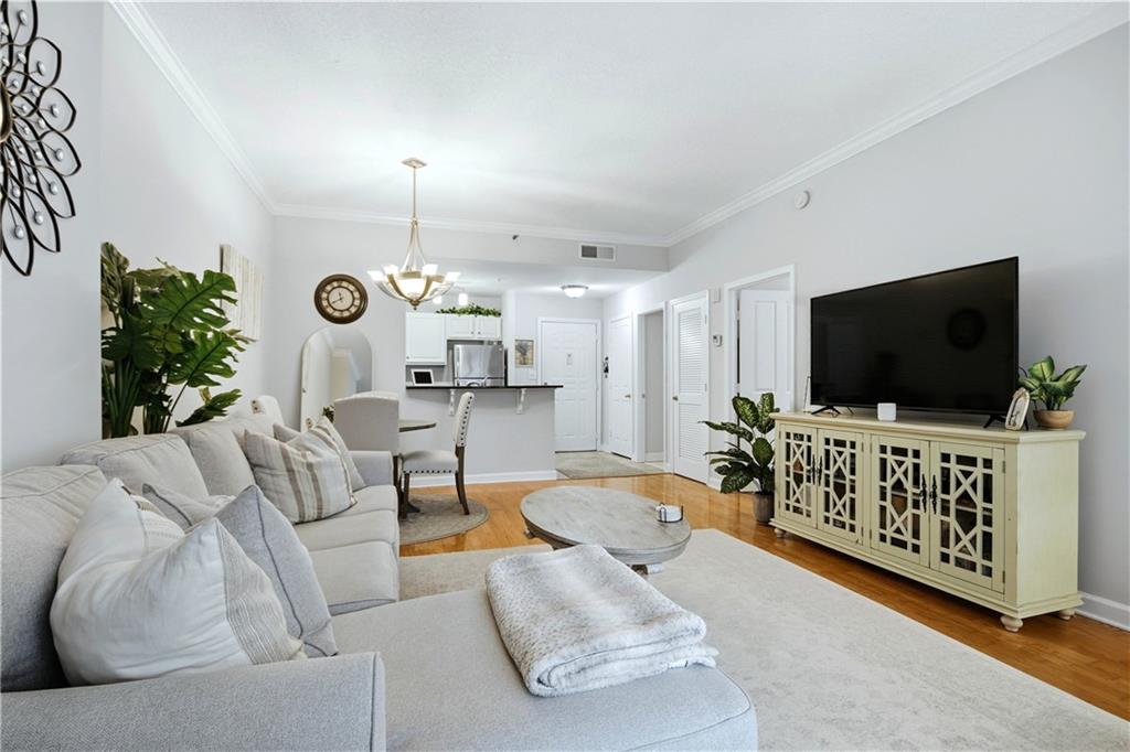 1101 Juniper Street NE 1220