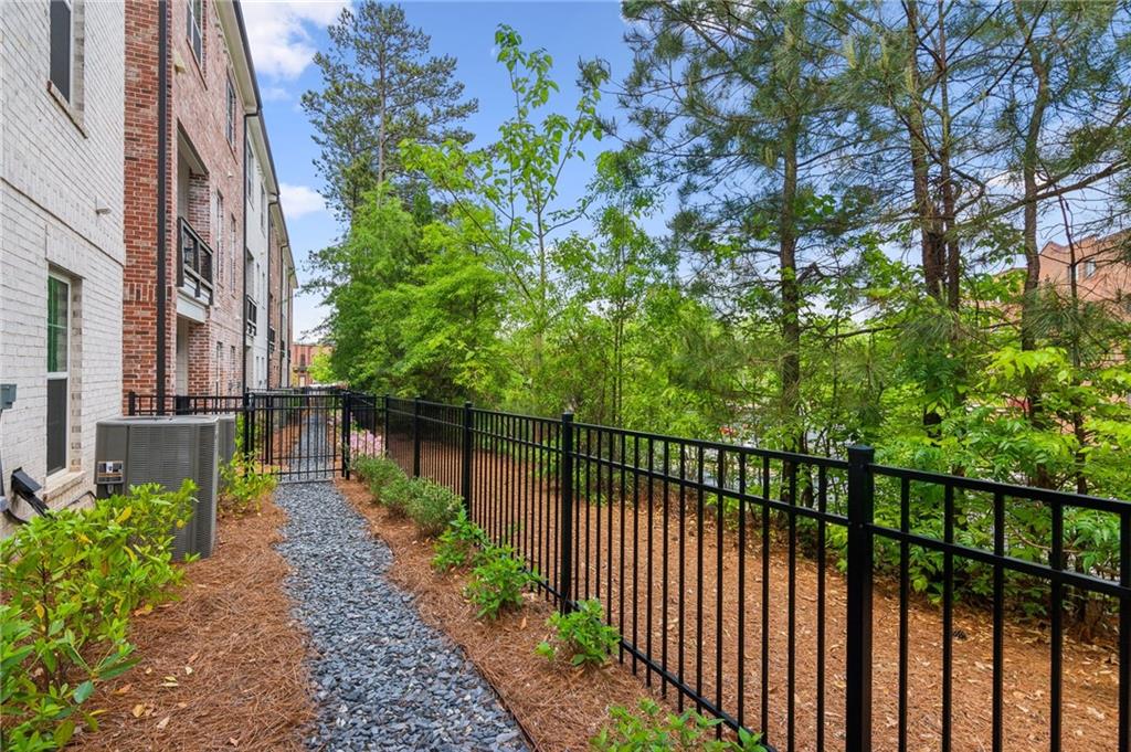 427 Burton Drive, Alpharetta, Georgia image 39