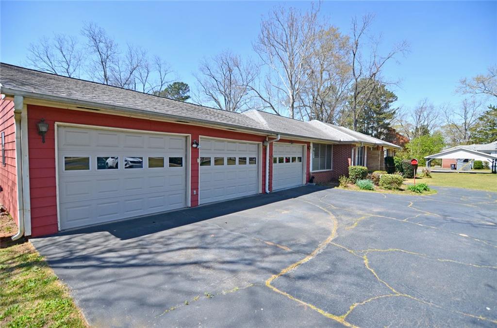 3528 Highway 42 S